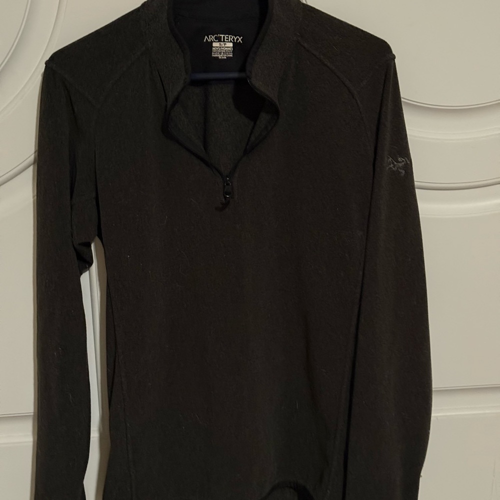 Arc'teryx Grey Black Quarter-Zip Pullover